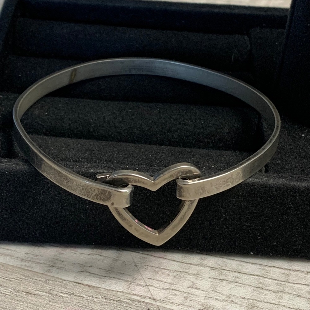 Silver Tone Heart Hook Bangle Bracelet Minimalist Romantic Cuff 6.5 Inch